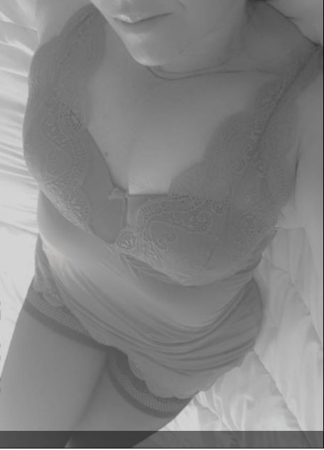 RAPHAELLE26, 44 ans (arcueil )