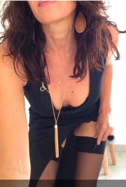 THALINA, 45 ans (paris)